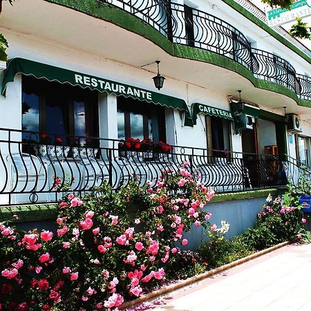 La Llave Del Campo Hotel ซิวดัด-โรดรีโก ภายนอก รูปภาพ