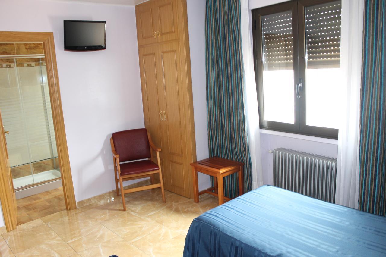 La Llave Del Campo Hotel ซิวดัด-โรดรีโก ภายนอก รูปภาพ