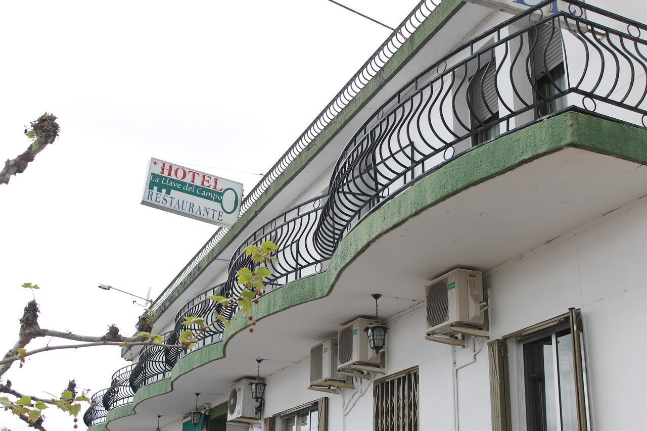 La Llave Del Campo Hotel ซิวดัด-โรดรีโก ภายนอก รูปภาพ