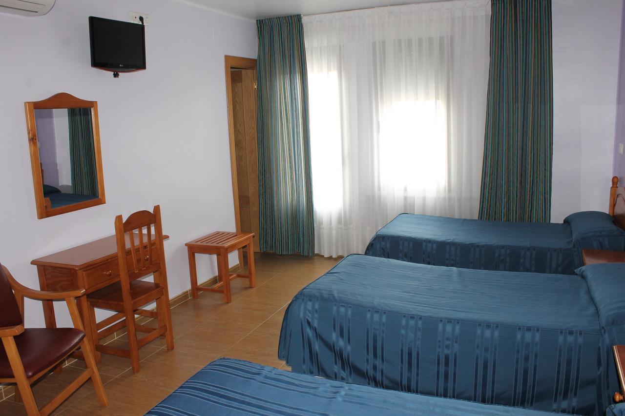 La Llave Del Campo Hotel ซิวดัด-โรดรีโก ภายนอก รูปภาพ