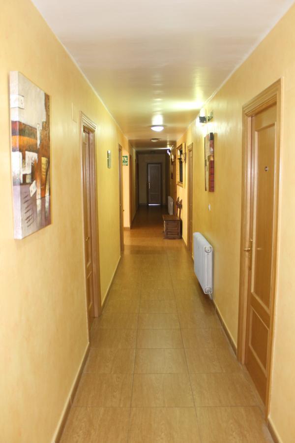 La Llave Del Campo Hotel ซิวดัด-โรดรีโก ภายนอก รูปภาพ