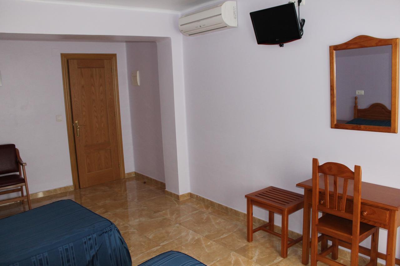 La Llave Del Campo Hotel ซิวดัด-โรดรีโก ภายนอก รูปภาพ