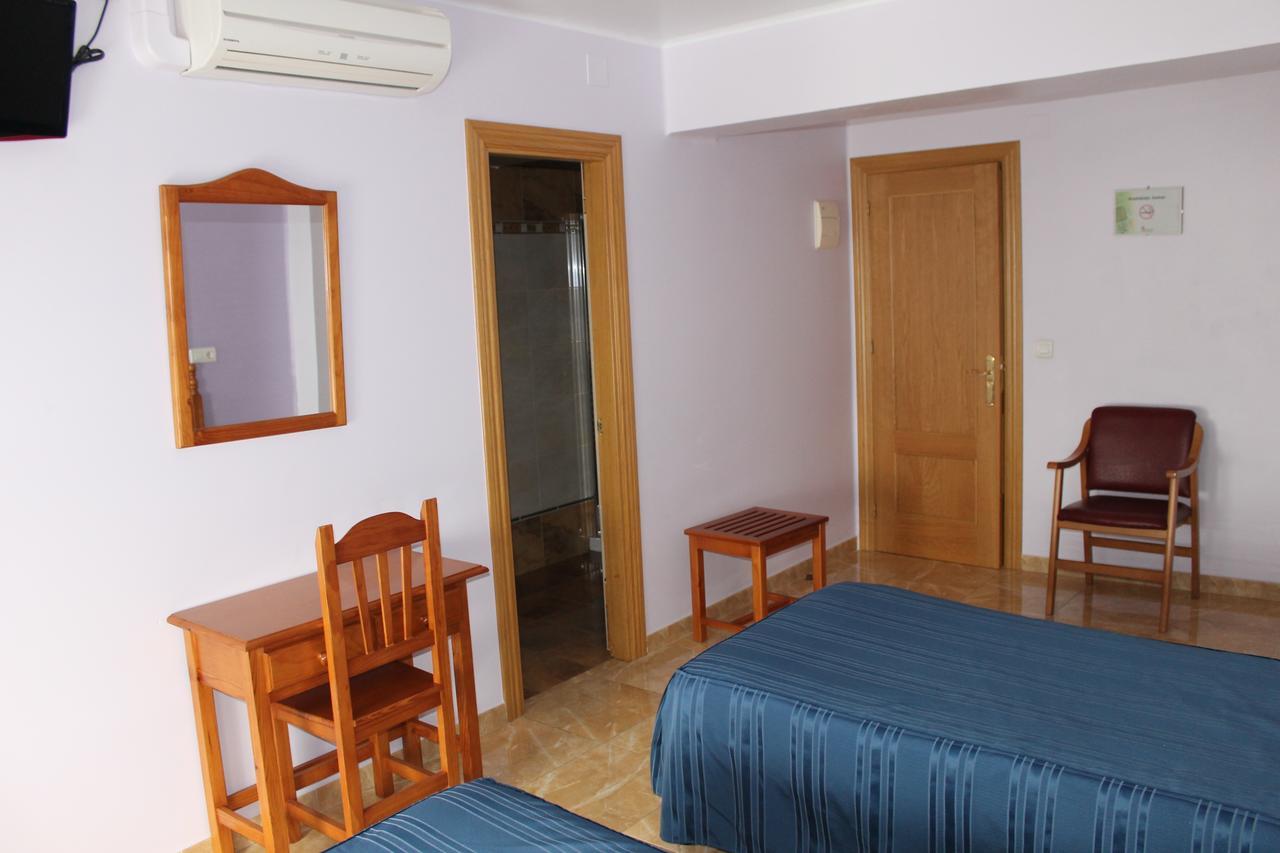 La Llave Del Campo Hotel ซิวดัด-โรดรีโก ภายนอก รูปภาพ