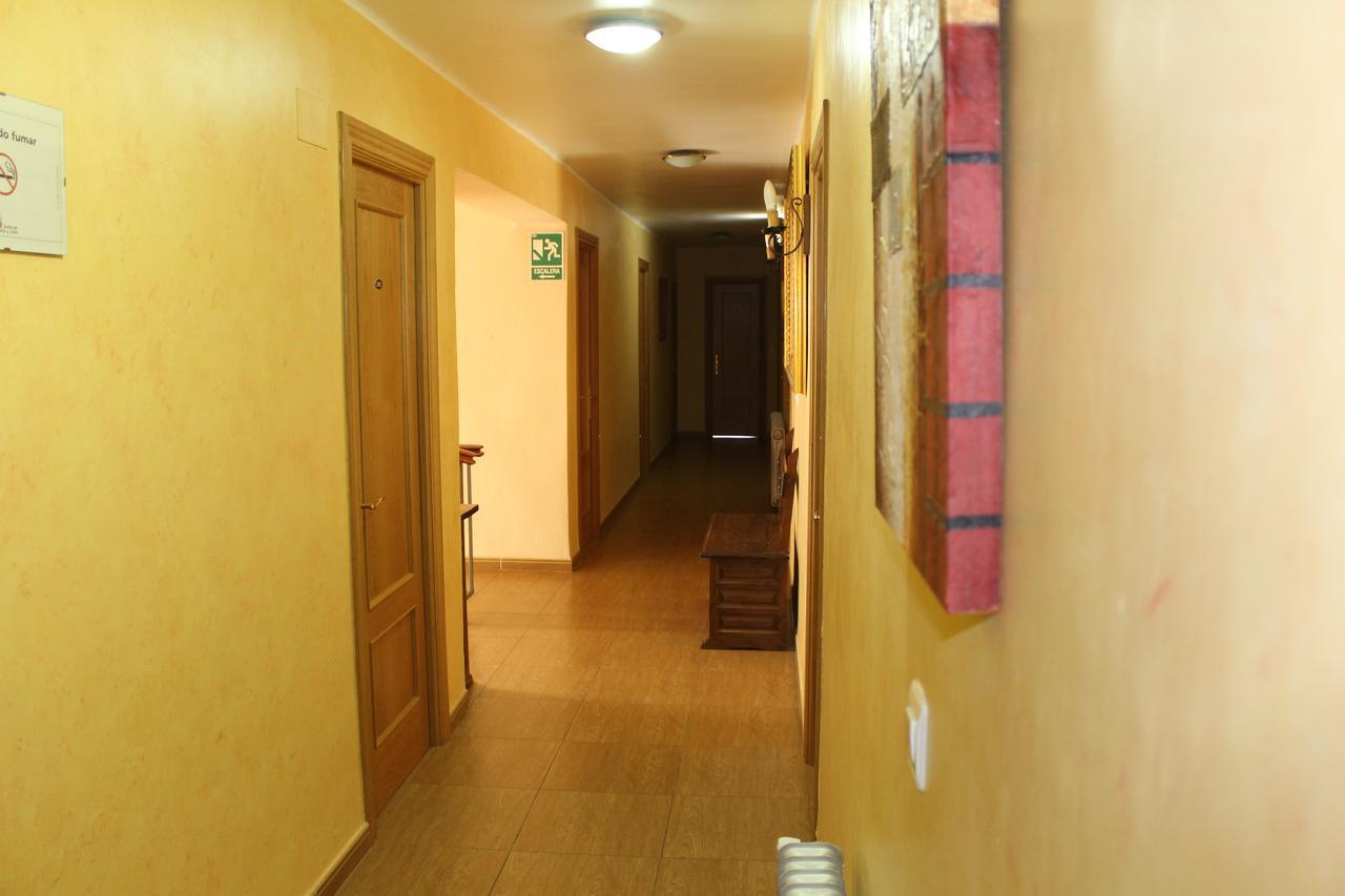 La Llave Del Campo Hotel ซิวดัด-โรดรีโก ภายนอก รูปภาพ